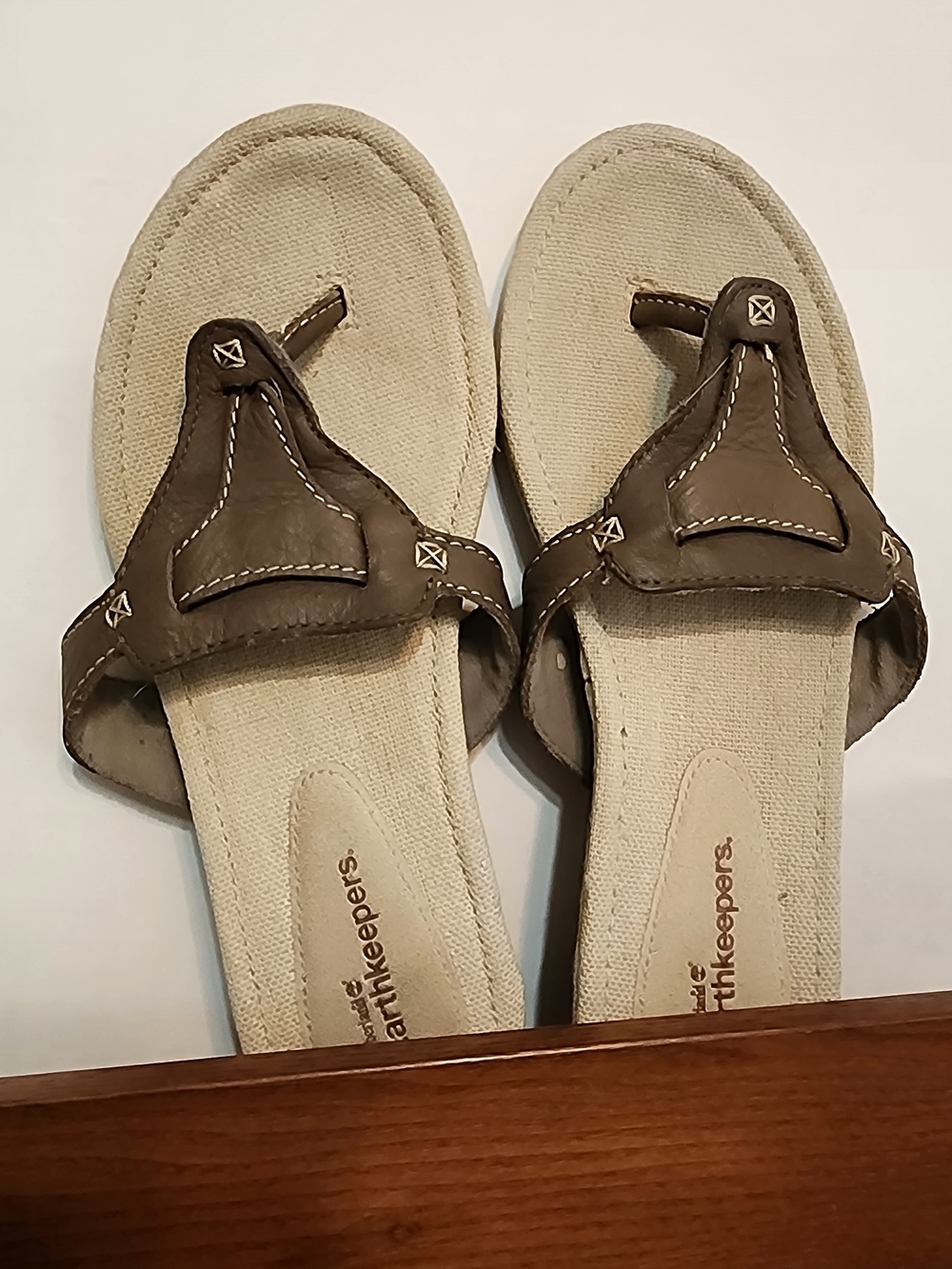 Timberland Women's Brown and Cream Toe-Post Sandals
